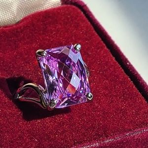 Premier Designs Lavender‎ Cocktail Ring